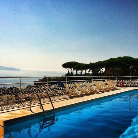 Residence Portofino Est Рапало Екстериор снимка