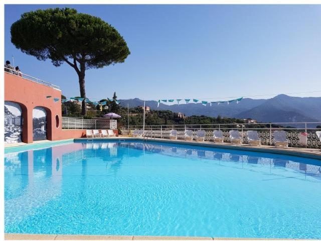 Residence Portofino Est Рапало Екстериор снимка