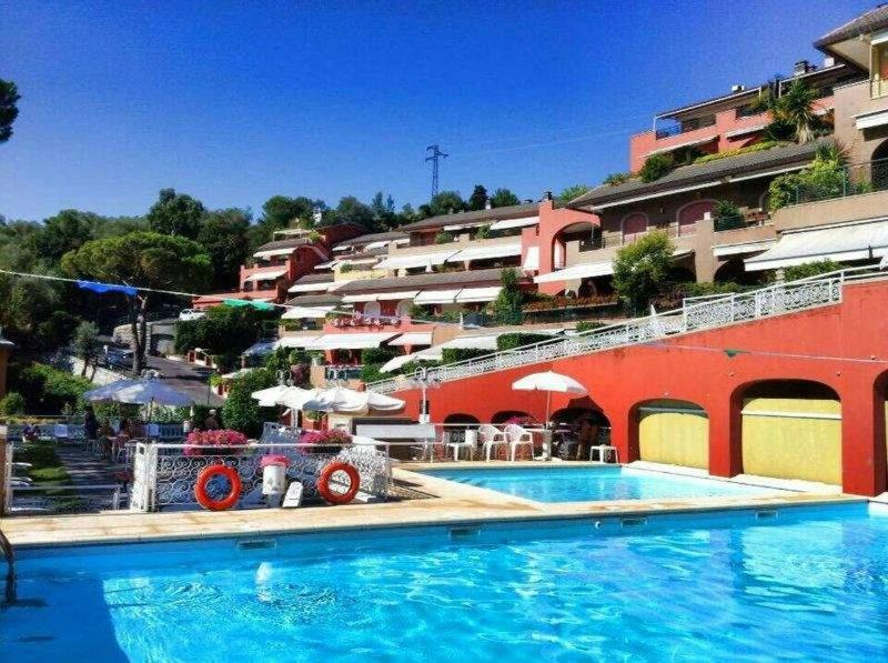 Residence Portofino Est Рапало Екстериор снимка